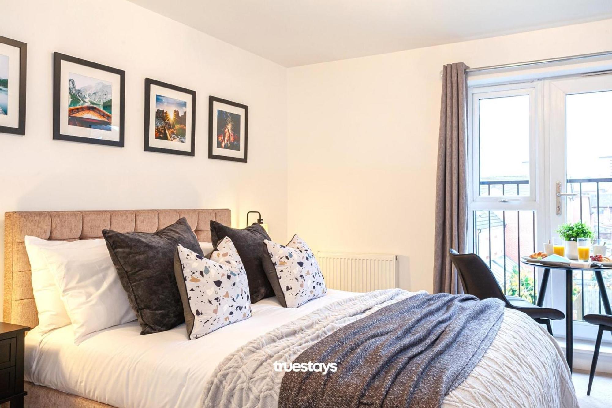 Ambassador House By Truestays - Luxury 4 Bedroom House In Stoke-On-Trent Etruria Eksteriør billede