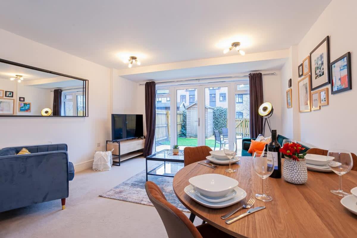 Ambassador House By Truestays - Luxury 4 Bedroom House In Stoke-On-Trent Etruria Eksteriør billede